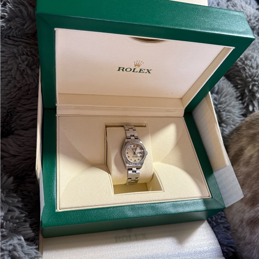 Rolex Datejust Gold and Silver Watch - Picture 3 of 13